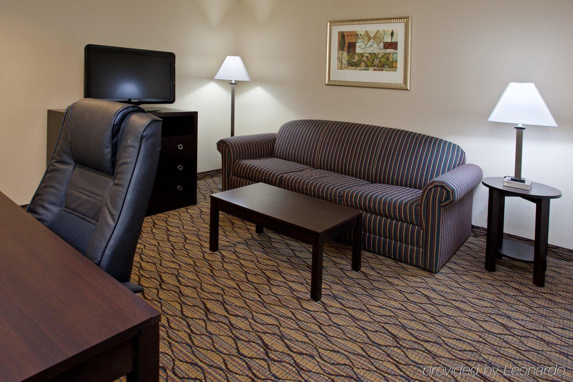Holiday Inn Express & Suites Columbus East - Reynoldsburg By Ihg Habitación foto