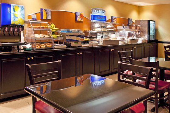 Holiday Inn Express & Suites Columbus East - Reynoldsburg By Ihg Restaurante foto